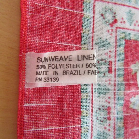 Christmas penguin cotton napkins - set of 5 - red & green pattern - 16 1/2" - Picture 7 of 10